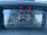 2019 Volvo VNL64T-300