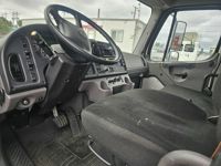 2018 Freightliner M2 106
