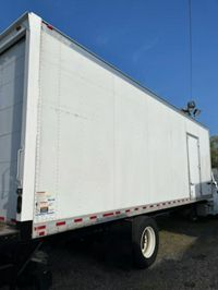 2018 Freightliner M2 106