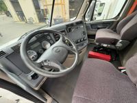 2019 Freightliner CASCADIA 125