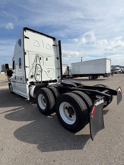 2019 Freightliner CASCADIA 125