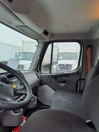 2017 Freightliner M2 106