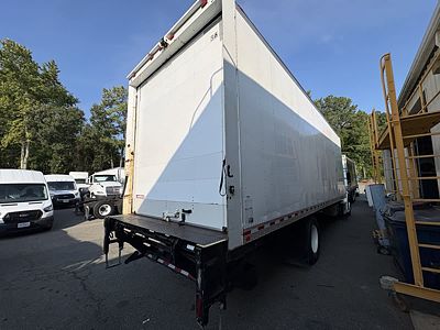 2019 Freightliner M2 106