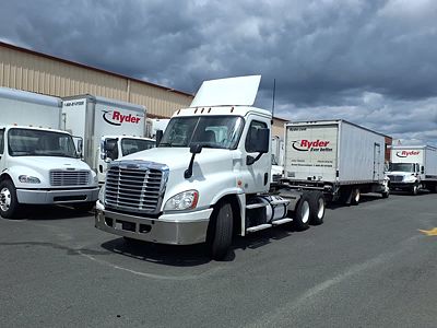 2018 Freightliner CASCADIA 125