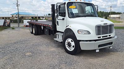 2019 Freightliner M2 106