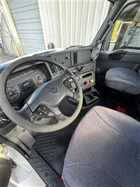 2018 International RH613
