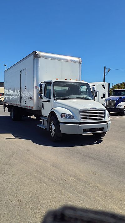 2019 Freightliner M2 106