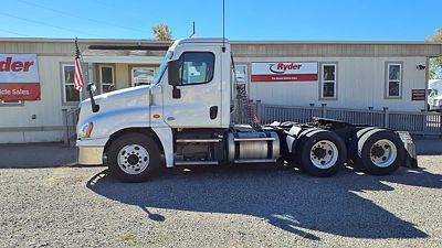 2018 Freightliner CASCADIA 125