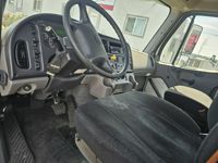 2018 Freightliner M2 106