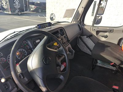 2018 Freightliner M2 106