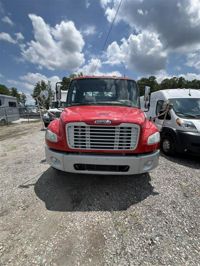 2018 Freightliner M2 106