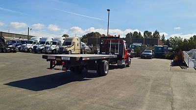 2018 Freightliner M2 106