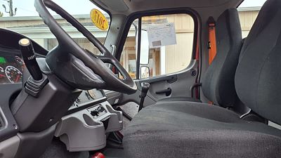 2017 Freightliner M2 106