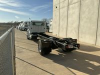 2018 Freightliner M2 106