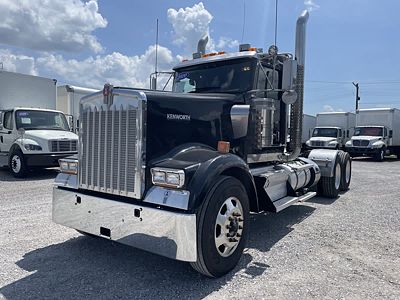 2020 Kenworth W900
