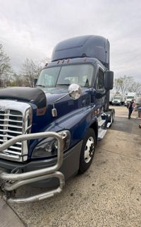 2020 Freightliner CASCADIA 125