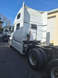 2020 Volvo VNL64T860