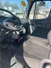 2017 Freightliner M2 106