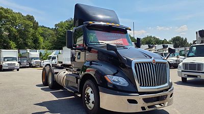 2020 International LT625