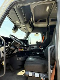 2020 Freightliner NEW CASCADIA 126