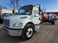 2017 Freightliner M2 106