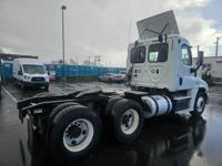 2018 Freightliner CASCADIA 125