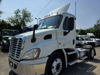 2020 Freightliner CASCADIA 113