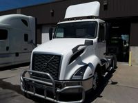 2019 Volvo VNL64T-300