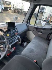 2018 Freightliner M2 106