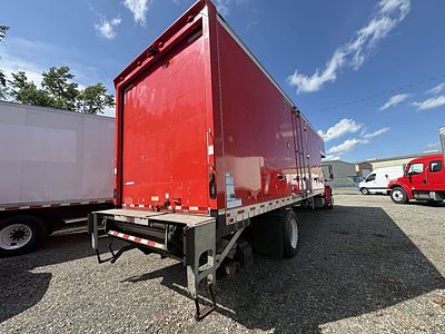 2020 Freightliner M2 106