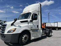 2020 Freightliner NEW CASCADIA 126