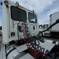 2017 Freightliner CASCADIA 113