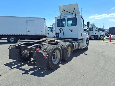 2019 Freightliner CASCADIA 125