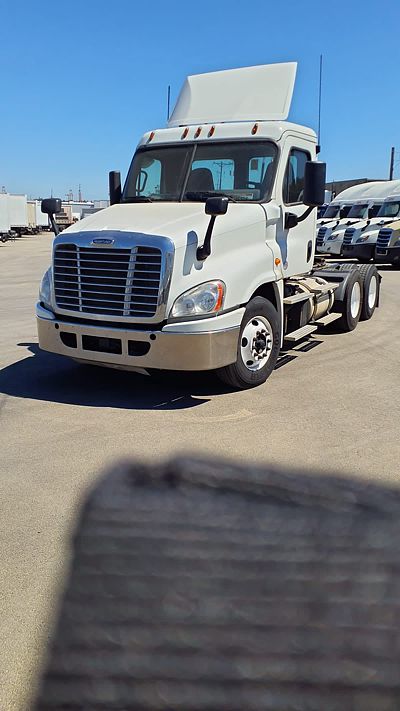 2018 Freightliner CASCADIA 125