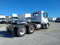 2019 Volvo VNL64T-300