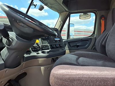 2019 Freightliner CASCADIA 125