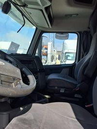 2020 Volvo VNR64T-640