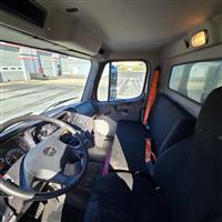 2018 Freightliner M2 106