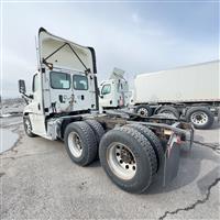 2017 Freightliner CASCADIA 125