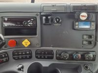 2018 Freightliner CASCADIA 125