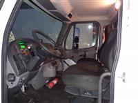 2018 Freightliner M2 106