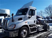 2015 Freightliner CASCADIA 113" DAYCAB