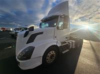 2017 Volvo VNL64T