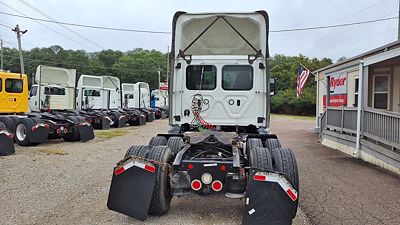 2020 Freightliner CASCADIA 125