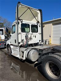 2019 Freightliner NEW CASCADIA 116