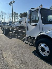 2015 Freightliner M2 106