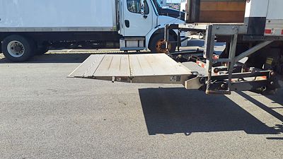 2019 Freightliner M2 106