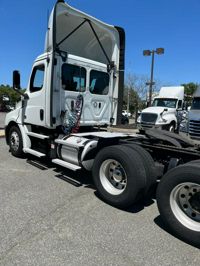 2019 Freightliner NEW CASCADIA PX12664