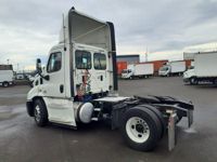 2015 Freightliner CASCADIA 113
