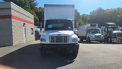 2018 Freightliner M2 106